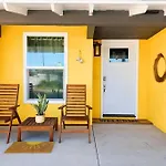 Stunning Remodeled House Near Beach And Disneyland