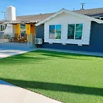 Stunning Remodeled House Near Beach And Disneyland