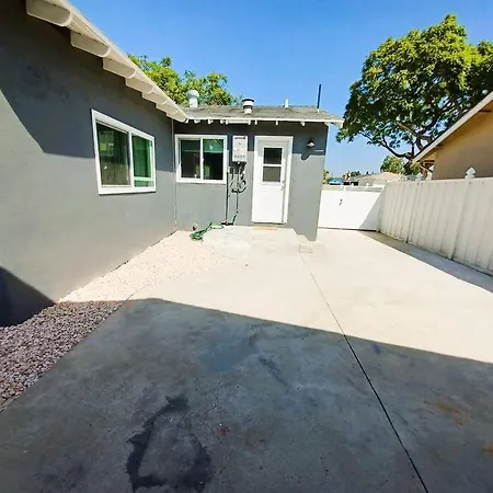 Stunning Remodeled House Near Beach And Disneyland Garden Grove