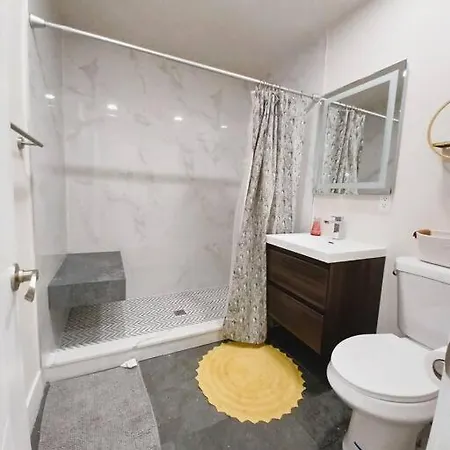 Stunning Remodeled House Near Beach And Disneyland Holiday home *