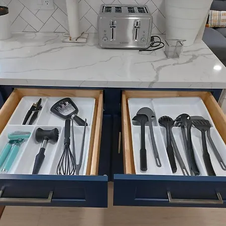 Holiday home Stunning Remodeled House Near Beach And Disneyland