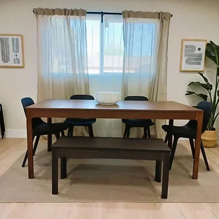 Holiday home Stunning Remodeled House Near Beach And Disneyland