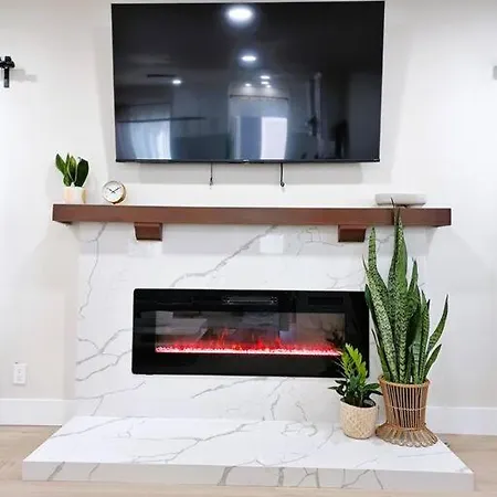 Holiday home Stunning Remodeled House Near Beach And Disneyland Garden Grove