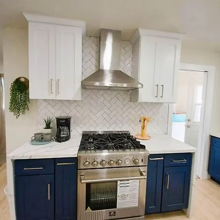 Stunning Remodeled House Near Beach And Disneyland Garden Grove